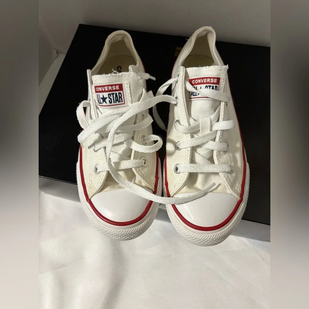 Converse All Star Sneakers Youth Size 3 tennis shoe white red trim low‎ top